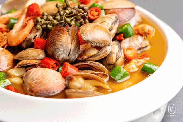 新店68折!杭州竟有餐厅公然把“浴缸”搬上桌,甚至为顾客准备了婚纱