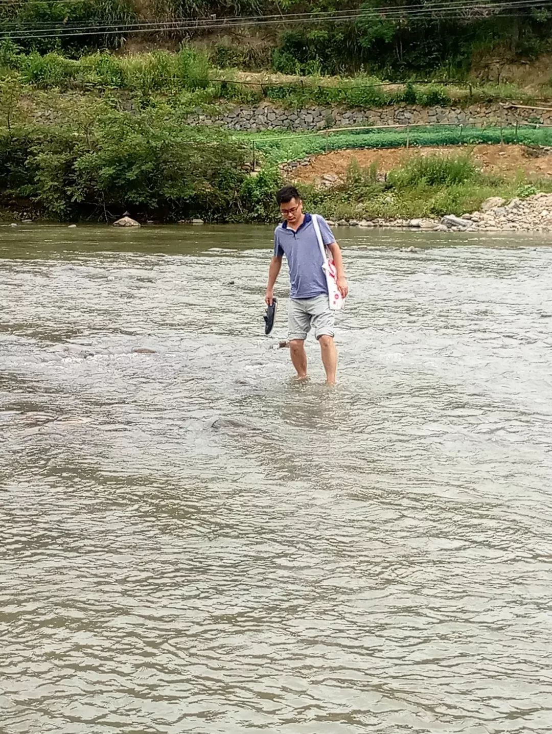 汤常荣:大别山里的“第一书记”