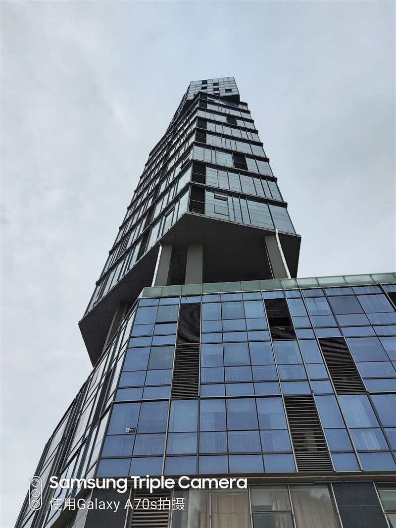 中端机还能如此漂亮三星GalaxyA70s评测:最轻薄的6400万三摄之作