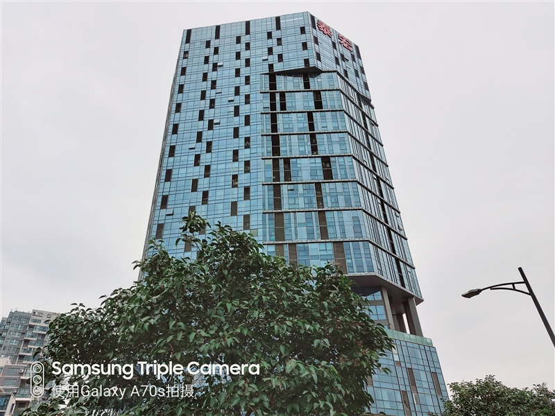 中端机还能如此漂亮三星GalaxyA70s评测:最轻薄的6400万三摄之作