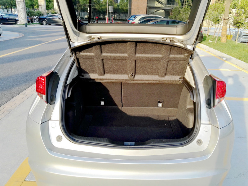 两厢思域潮酷版上路实测,21款思域两厢新锐控开车体验