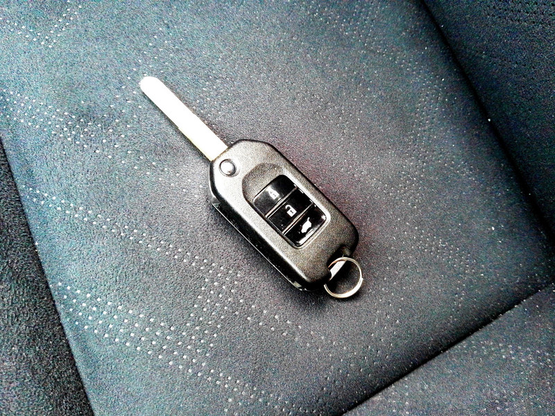 两厢思域潮酷版上路实测,21款思域两厢新锐控开车体验