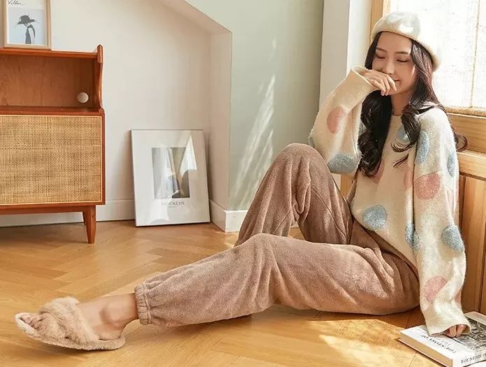 睡衣臃肿邋遢？扔掉换它！在家穿又美又暖