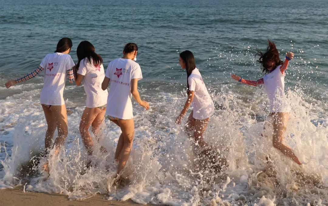 女孩们的Plog2泳装上线——2019昕薇中国女孩大赛训练营第二天