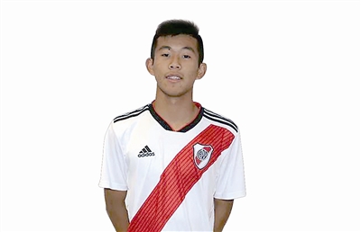 阿根廷河床队青训吕孙豪,加盟阿根廷俱乐部的中国少年