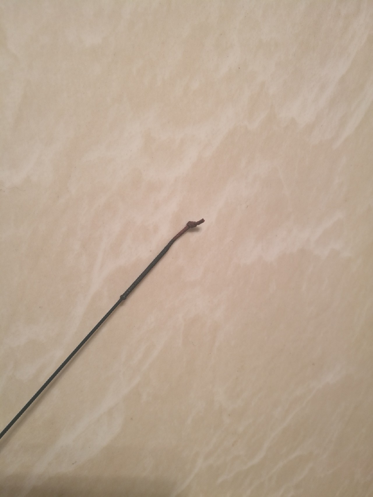 鱼竿稍绳断了怎么绑线,鱼竿尾稍绳断了用什么代替