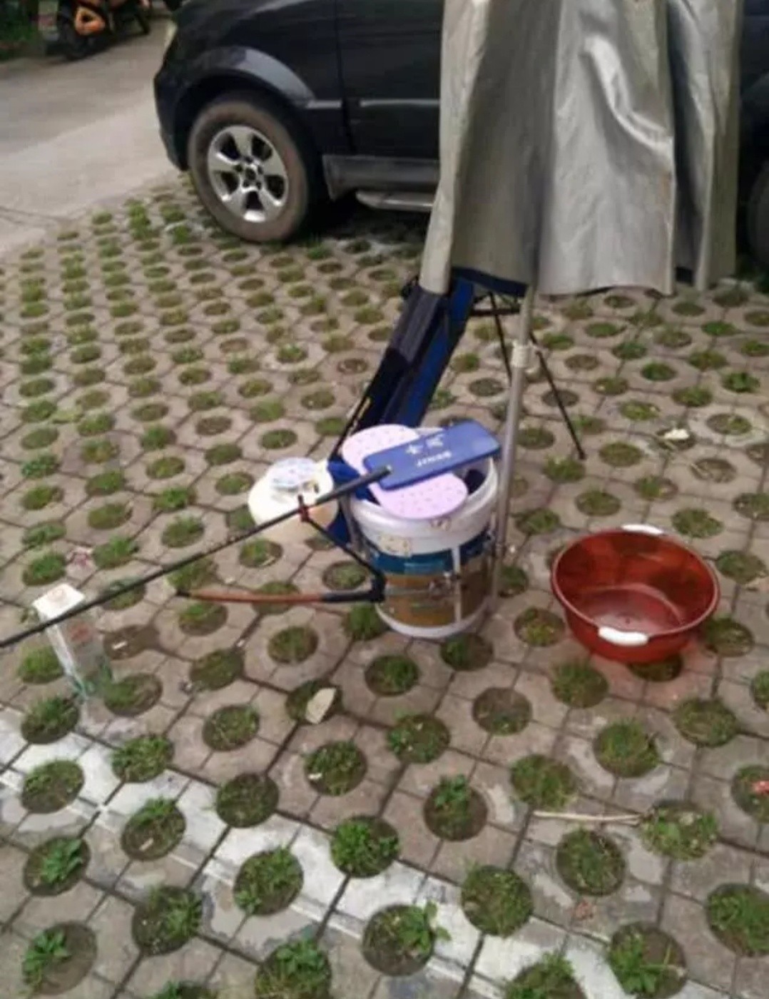 怎么制作钓鱼实用渔具视频,自制钓鱼桶渔具diy