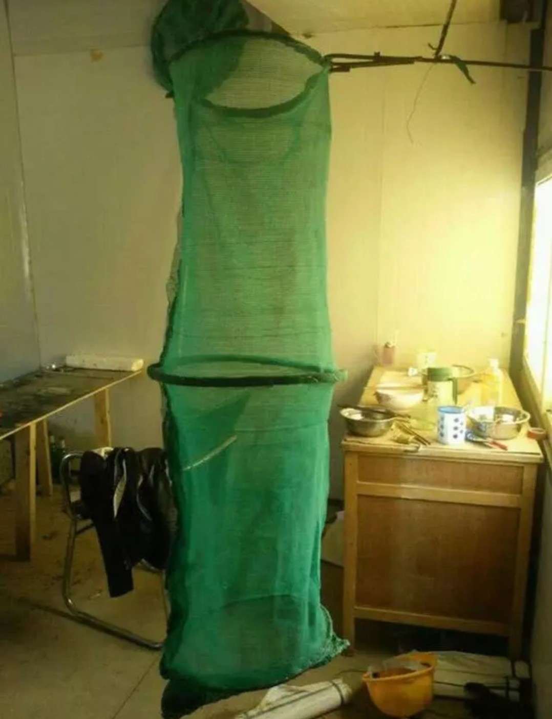 怎么制作钓鱼实用渔具视频,自制钓鱼桶渔具diy