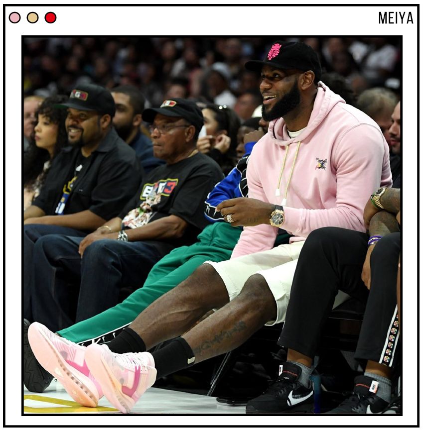 今年秋冬最流行的四双鞋,初春穿这4双鞋子经典又时髦