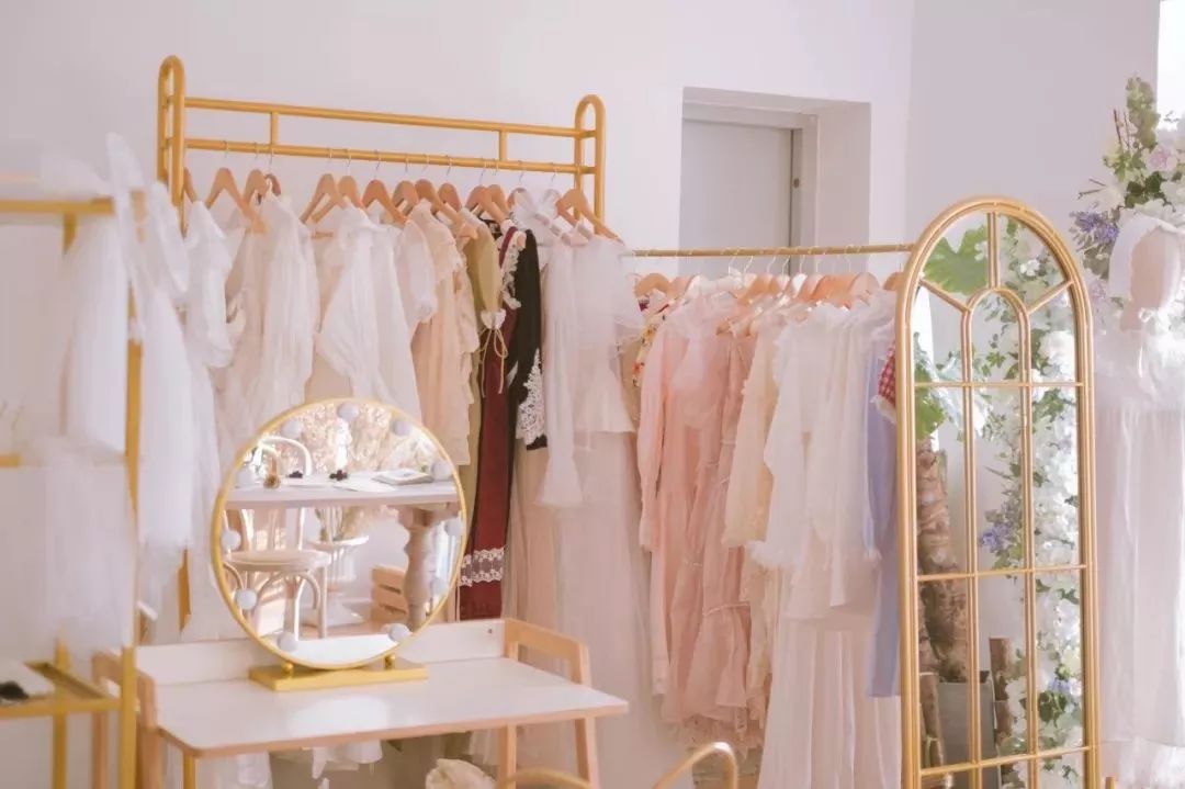 第一批fun肆粉丝已互粉结婚,而你还没学会自拍?