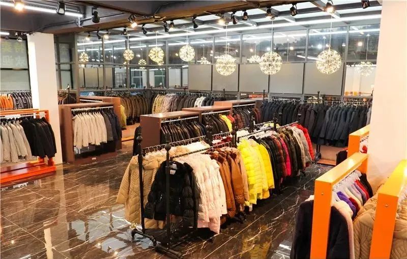 番禺剁手*党**的天堂！低至2.5折，万人疯抢的欧时力、MNBF等顶级国际潮牌开仓