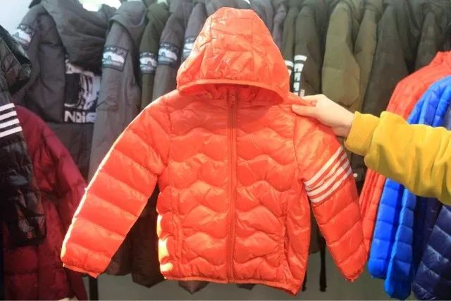 番禺剁手*党**的天堂！低至2.5折，万人疯抢的欧时力、MNBF等顶级国际潮牌开仓