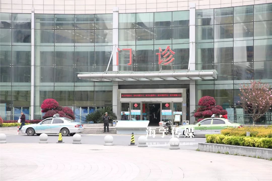 男子喉咙不舒服一查已是癌症晚期,喉咙痛警惕癌症晚期