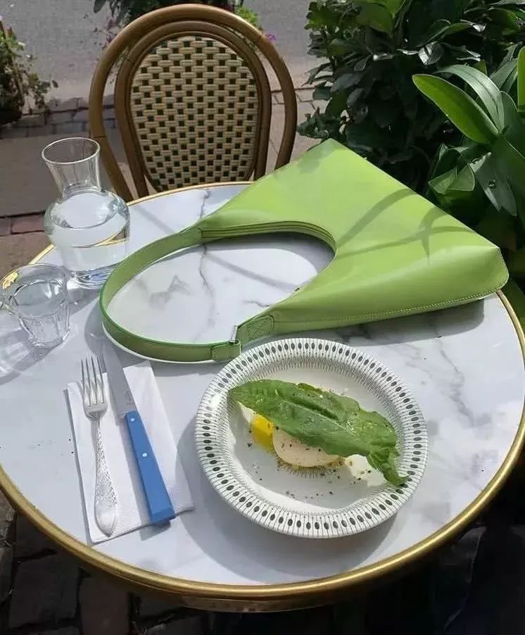 欧阳娜娜的名牌包包,欧阳娜娜的平价包包