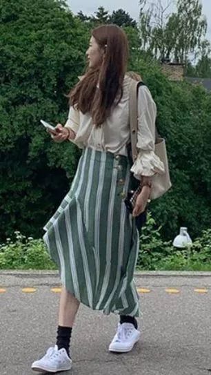 欧阳娜娜的名牌包包,欧阳娜娜的平价包包