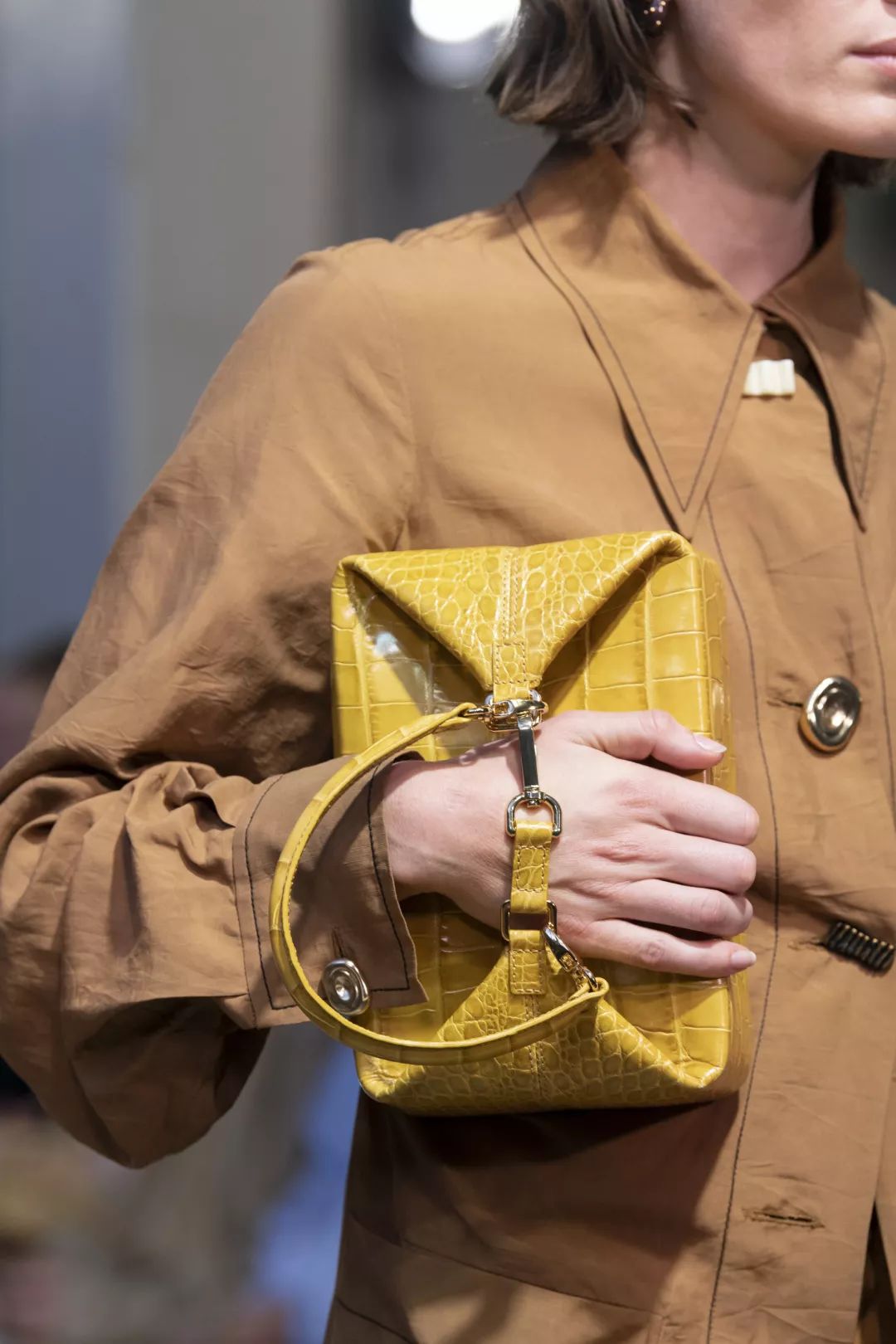 欧阳娜娜的名牌包包,欧阳娜娜的平价包包