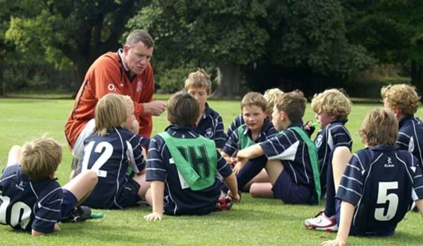 为什么顶尖美高大多是富人小孩?美国的教育分层比你想的残酷多了....