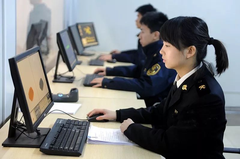 公安部都惊动了！研究生小伙竟做出这种事！警察上门看到惊人一幕