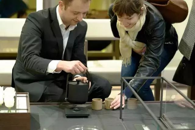 一只好看的电水壶，英国亲王都爱，五星酒店标配