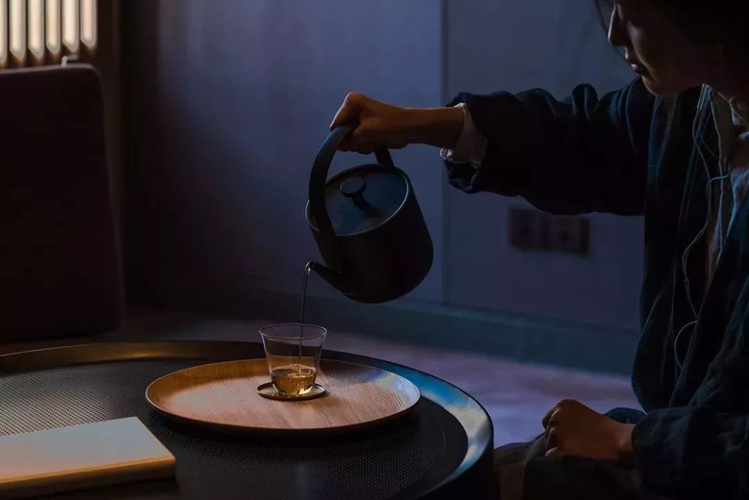 一只好看的电水壶，英国亲王都爱，五星酒店标配