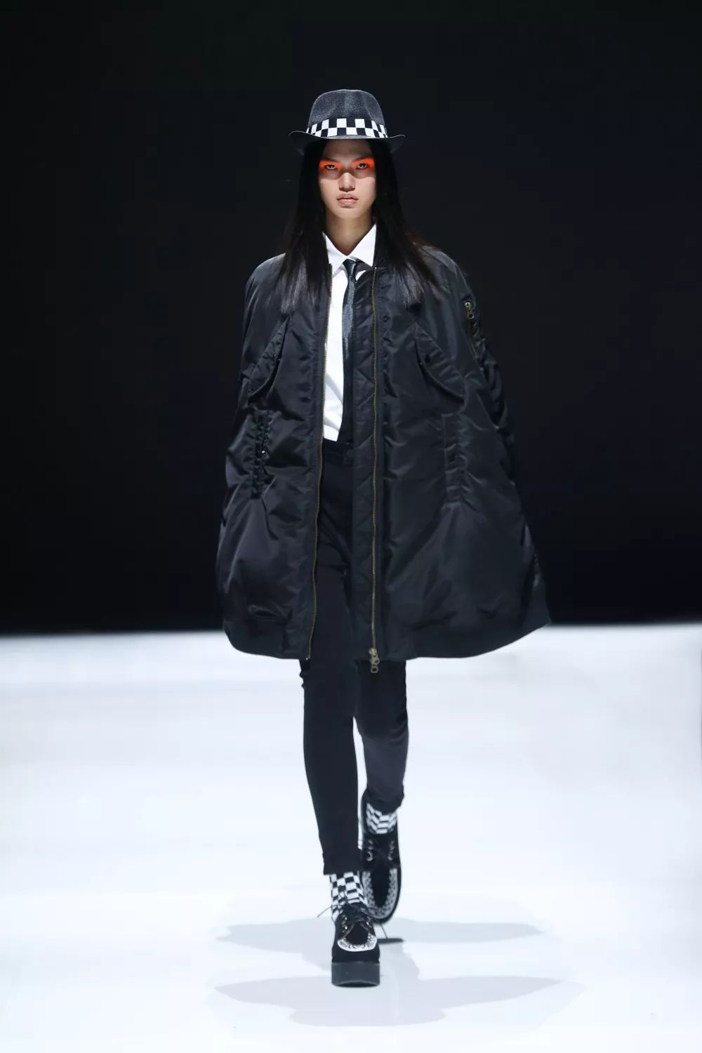 爱马仕传奇钦点，海外ins求代购，波司登X高缇耶联名火爆全球？