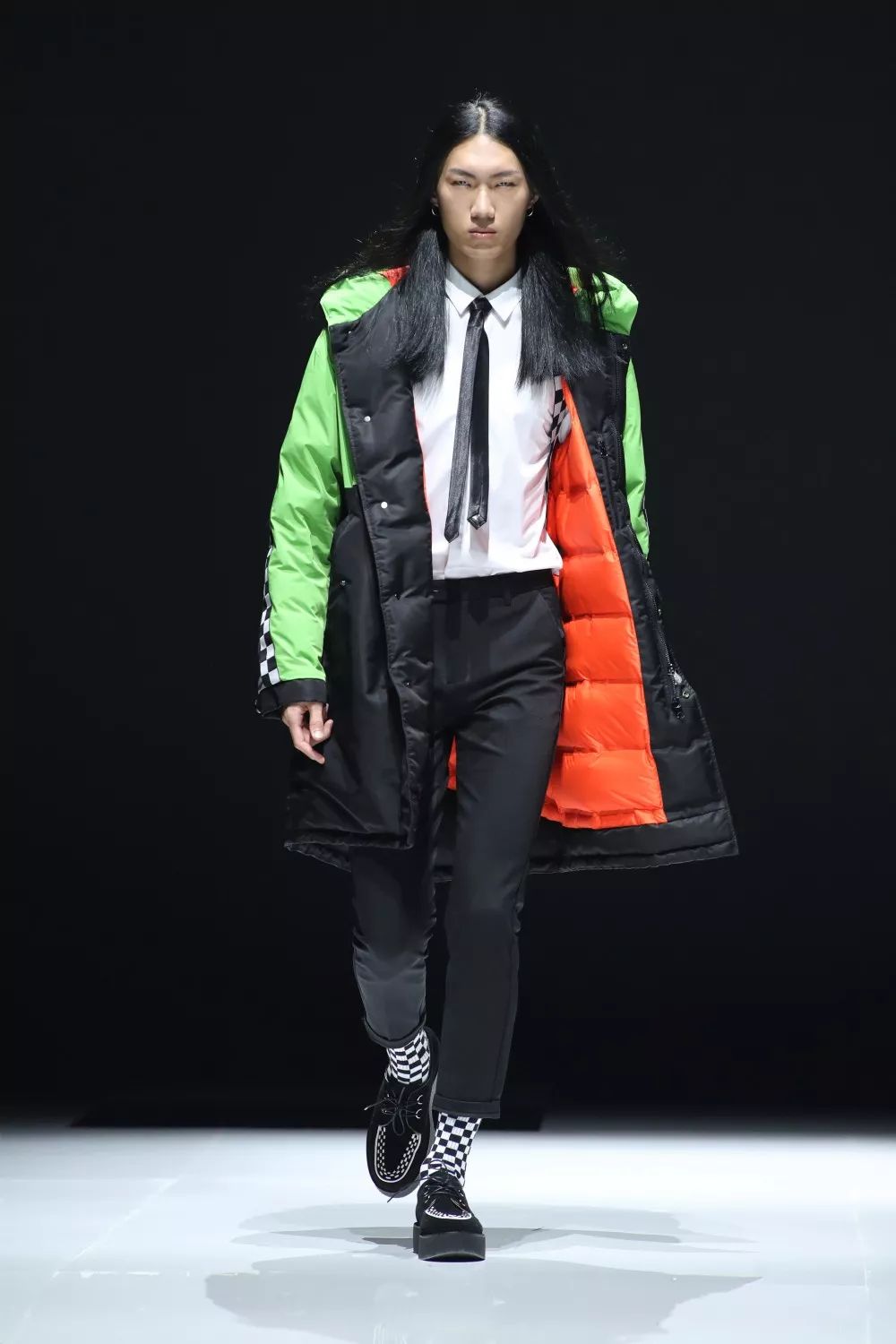 爱马仕传奇钦点，海外ins求代购，波司登X高缇耶联名火爆全球？