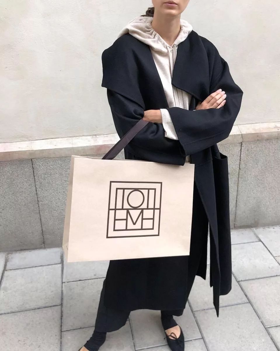 大衣买哪些经典不过时,哪些牌子的大衣值得推荐