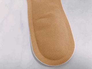 “鞋垫”黑科技!42度恒温发热,帮你1秒钟暖脚暖全身