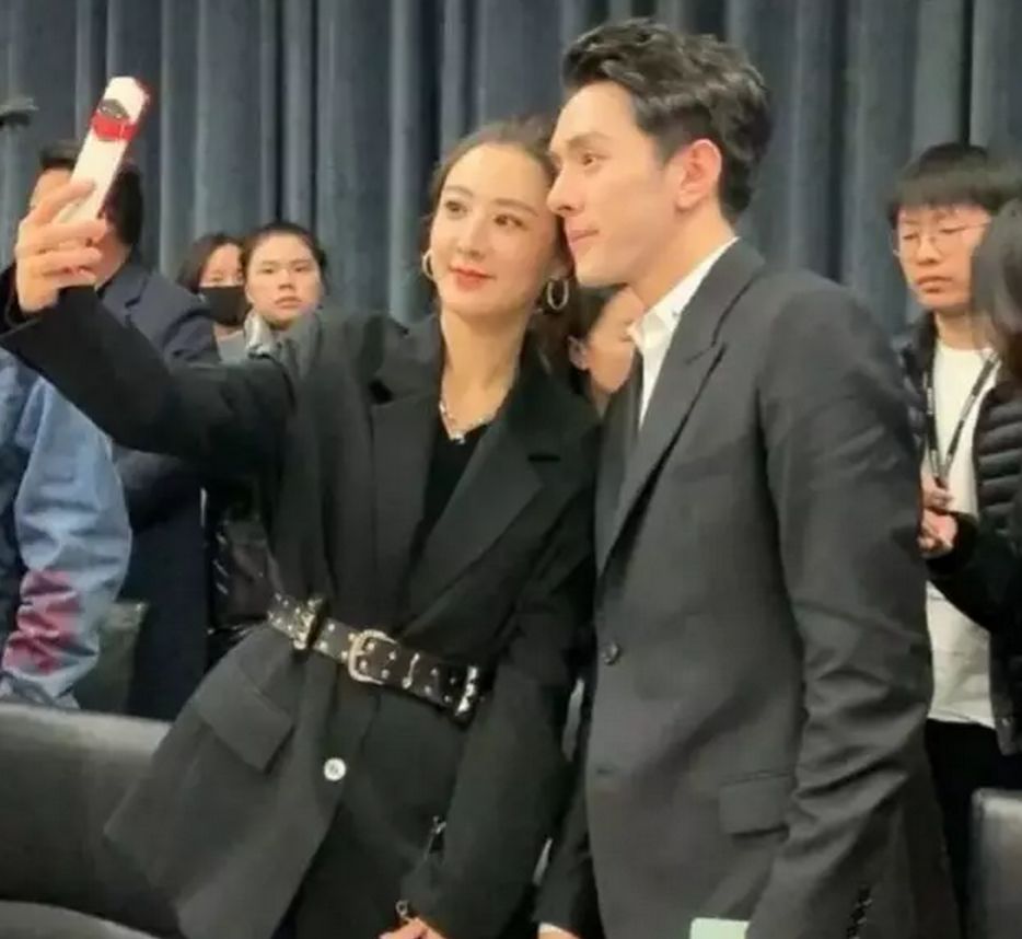 华为被爆员工索要离职补偿被拘留8个月；微信回应发原图泄露位置信息：可关闭定位；腾讯花85亿买了个岛，将建互联网+”未来科技城