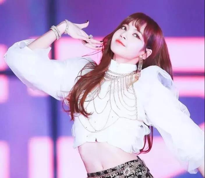 泫雅和杨幂穿衣搭配,杨幂泫雅风