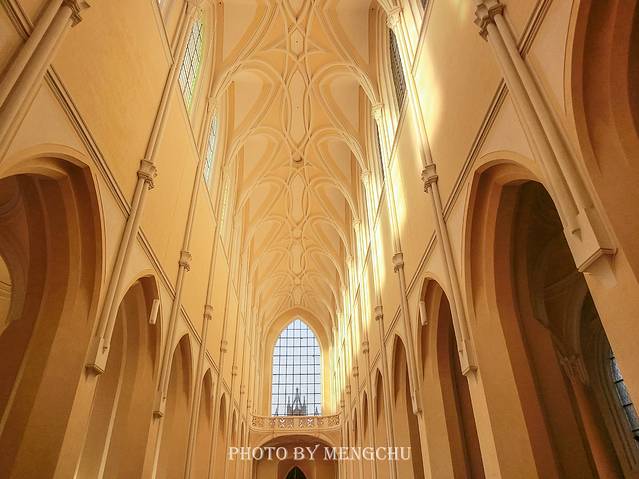 布拉格伏尔塔瓦河畔的童话之城,捷克伏尔塔瓦河畔