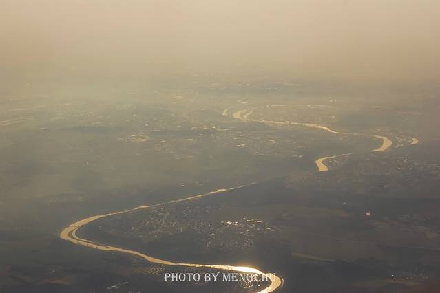 布拉格伏尔塔瓦河畔的童话之城,捷克伏尔塔瓦河畔