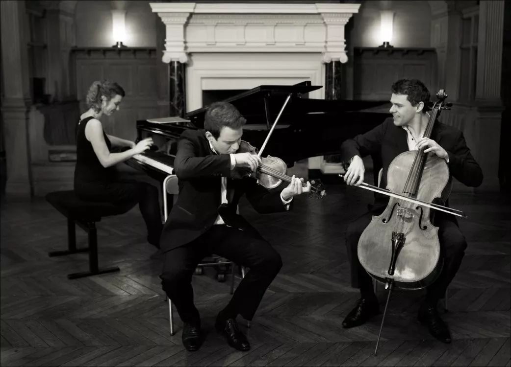 沙雕弹钢琴贝多芬,四手联弹钢琴贝多芬