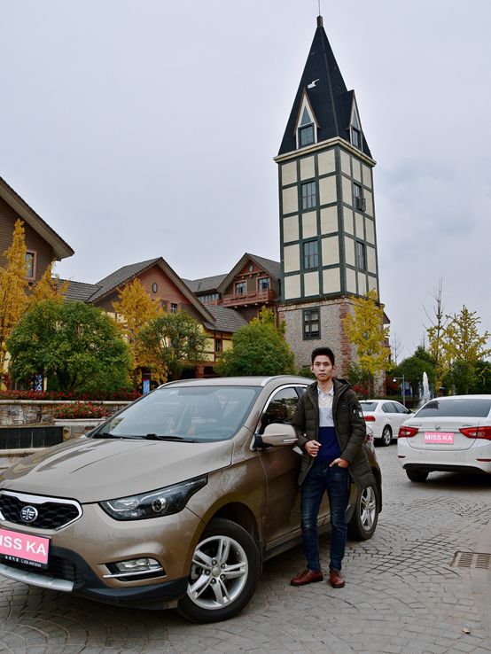 所有车主,低配不够好吗?奶爸车主sayno:就是看中了骏派D60的外观靓,好开省油,四年零事故,技术好车子稳