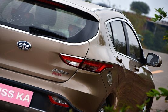 所有车主,低配不够好吗?奶爸车主sayno:就是看中了骏派D60的外观靓,好开省油,四年零事故,技术好车子稳