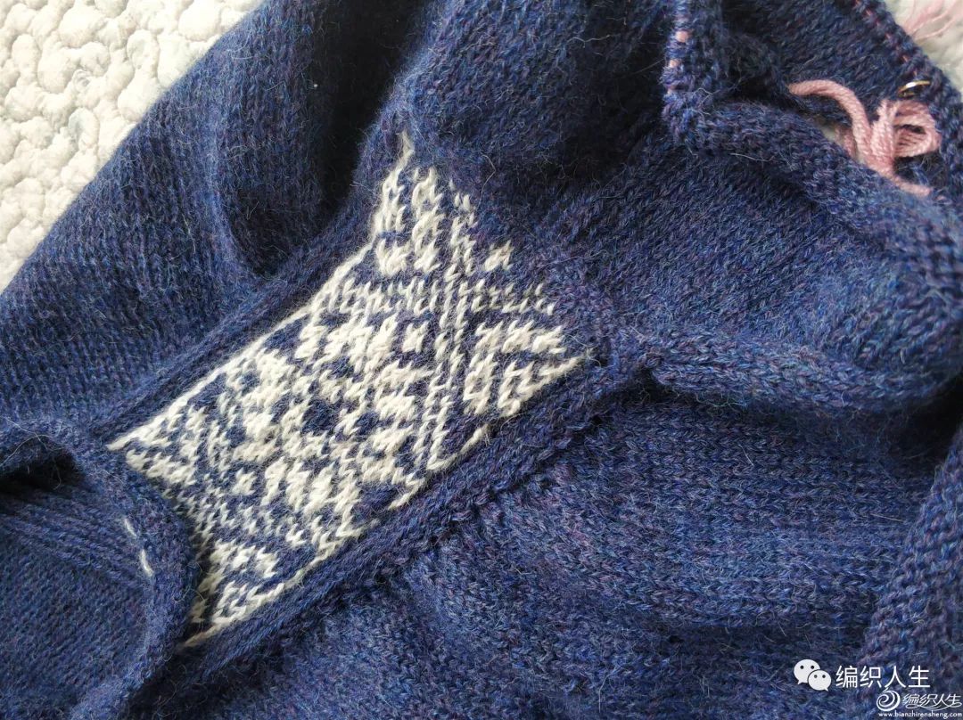 细支提花毛衣的编织图解,好看的圆肩提花毛衣图解