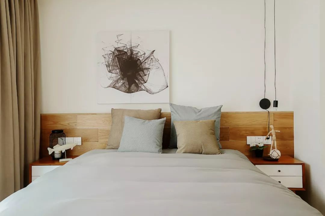 床头空荡荡是怎么回事,床头墙面空荡荡怎么办