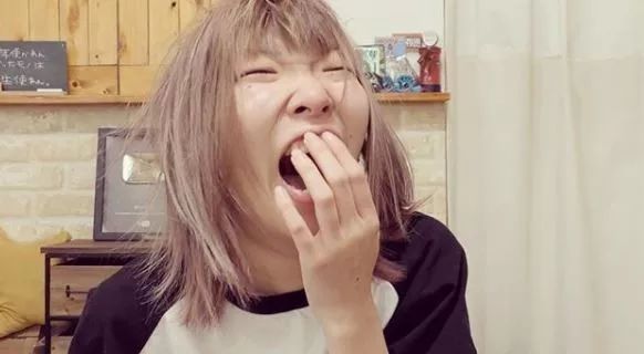 整容脸特夸张的女网红,长相精致整容女网红