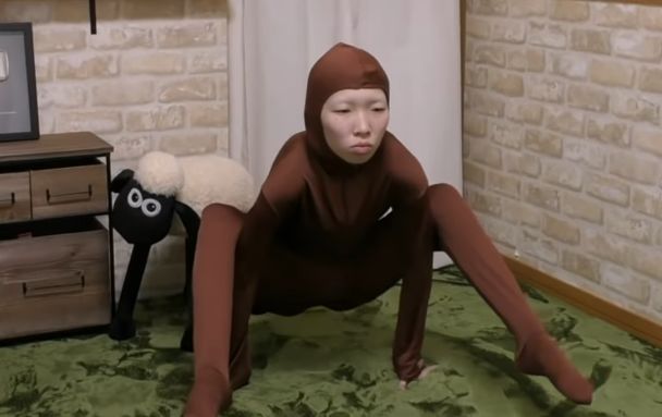 整容脸特夸张的女网红,长相精致整容女网红