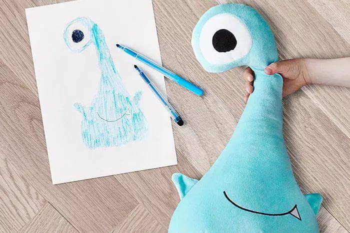 宜家请小朋友们设计了一堆「蠢」玩具，试图骗我生孩子