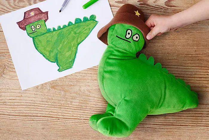 宜家请小朋友们设计了一堆「蠢」玩具，试图骗我生孩子