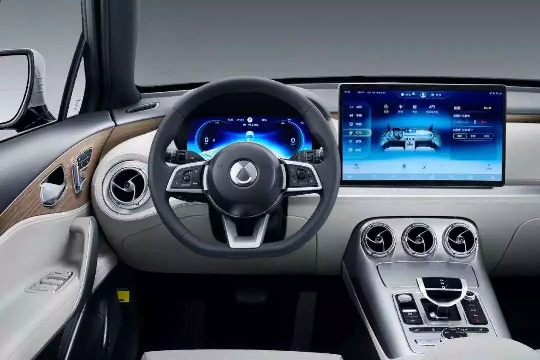 奔驰腾势对比比亚迪腾势,卡叔说车奔驰