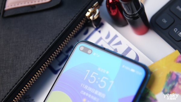 华为nova6拍照对比p30谁更好,nova65g和nova7对比