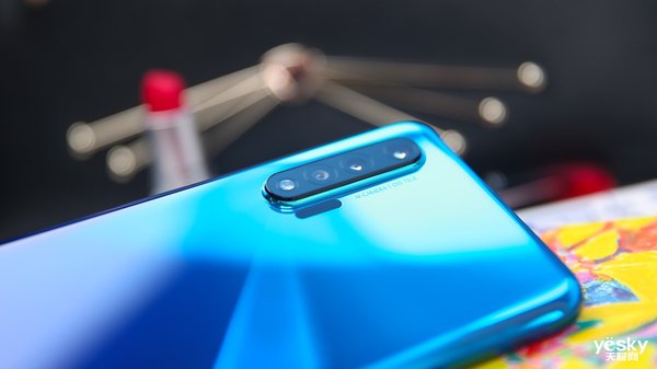 华为nova6拍照对比p30谁更好,nova65g和nova7对比