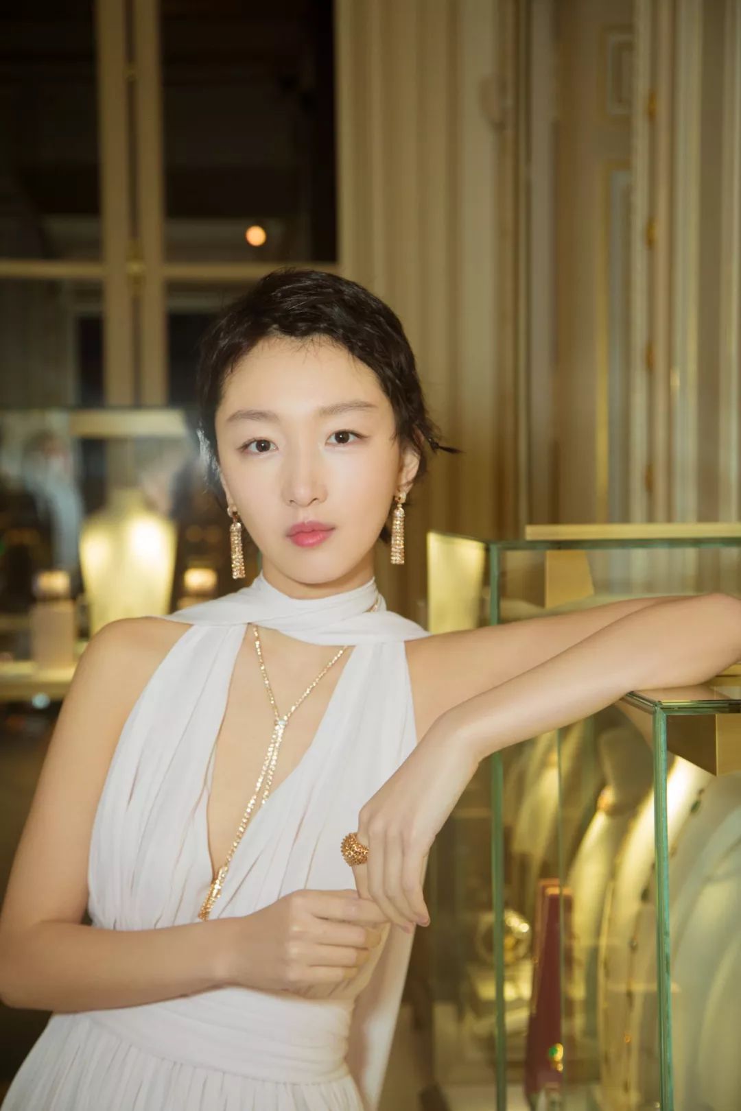 周冬雨觉得自己好看吗,周冬雨说她自己高级脸视频