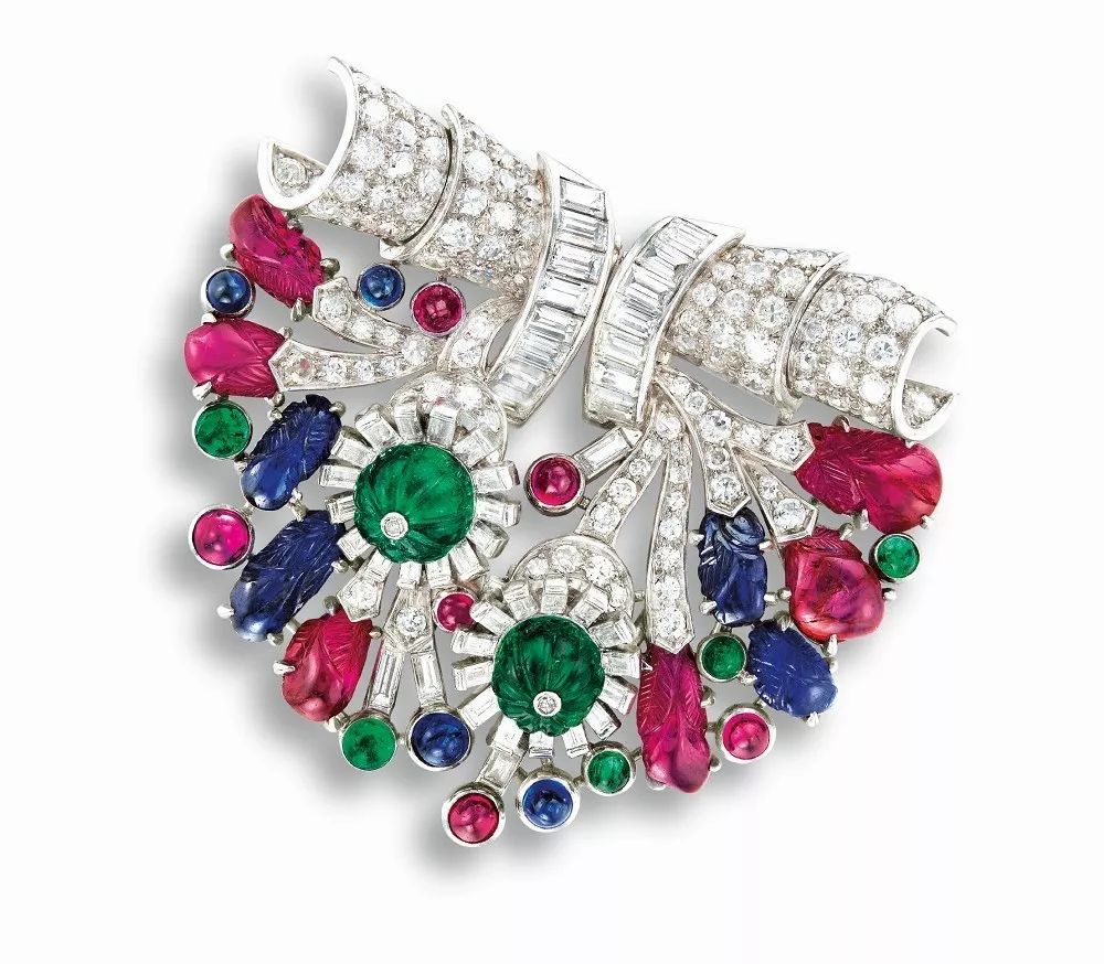 为什么大部分明星红毯不戴项链,明星在红毯上戴的珠宝