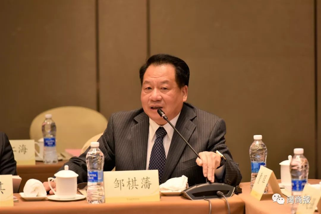 曹德旺讲企业必须具备的自信,曹德旺的4大自信