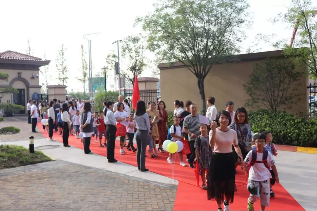 教育更好,医疗更优,一起为西安港打CALL吧~