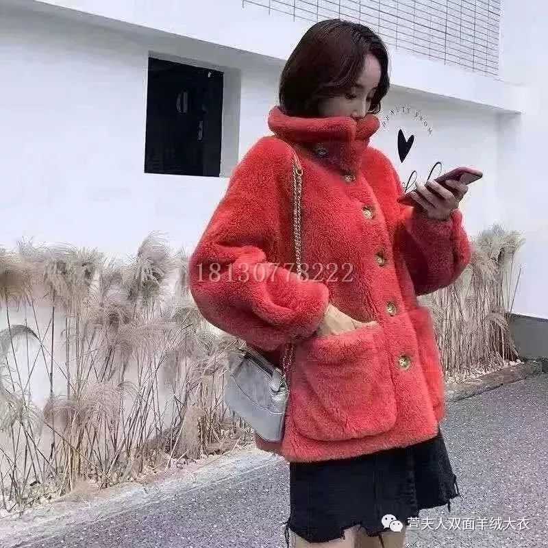 紧急通知:佛山顺德超大型羊绒大衣厂家仓库搬迁,全场50元—299元/件封顶,清仓大甩卖,限时抢购,12月7号开仓