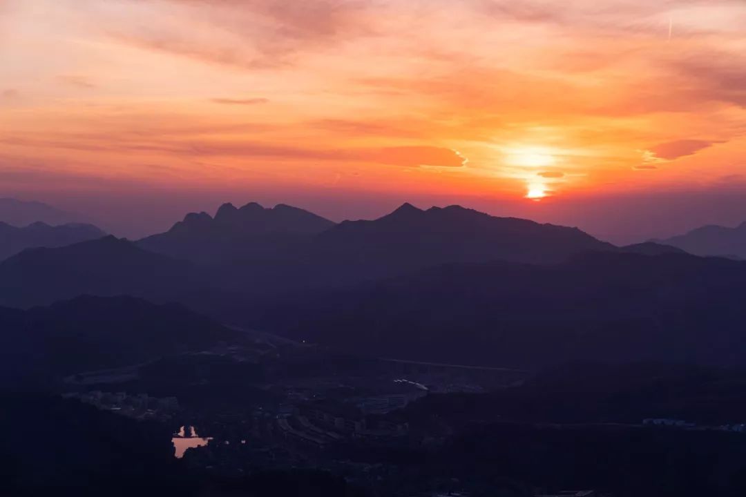 拍过那么多地方，我必须承认，还是长城最美